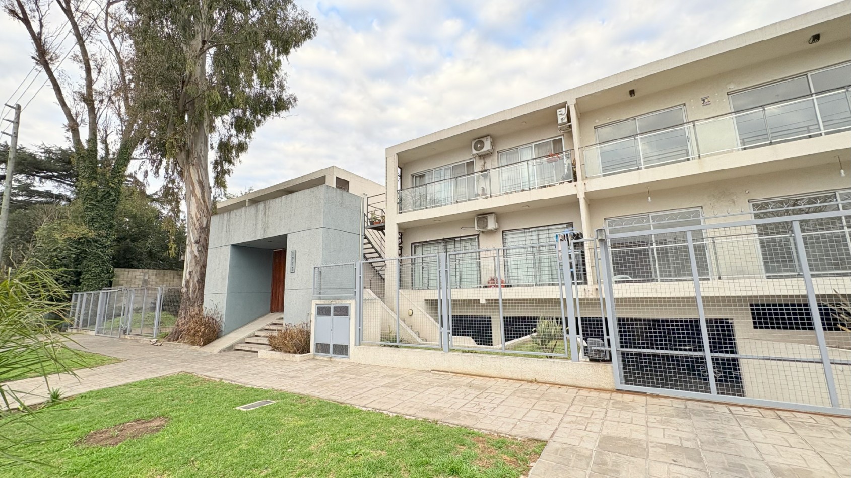 Duplex 4 ambientes en San Miguel - Belgrano 1975