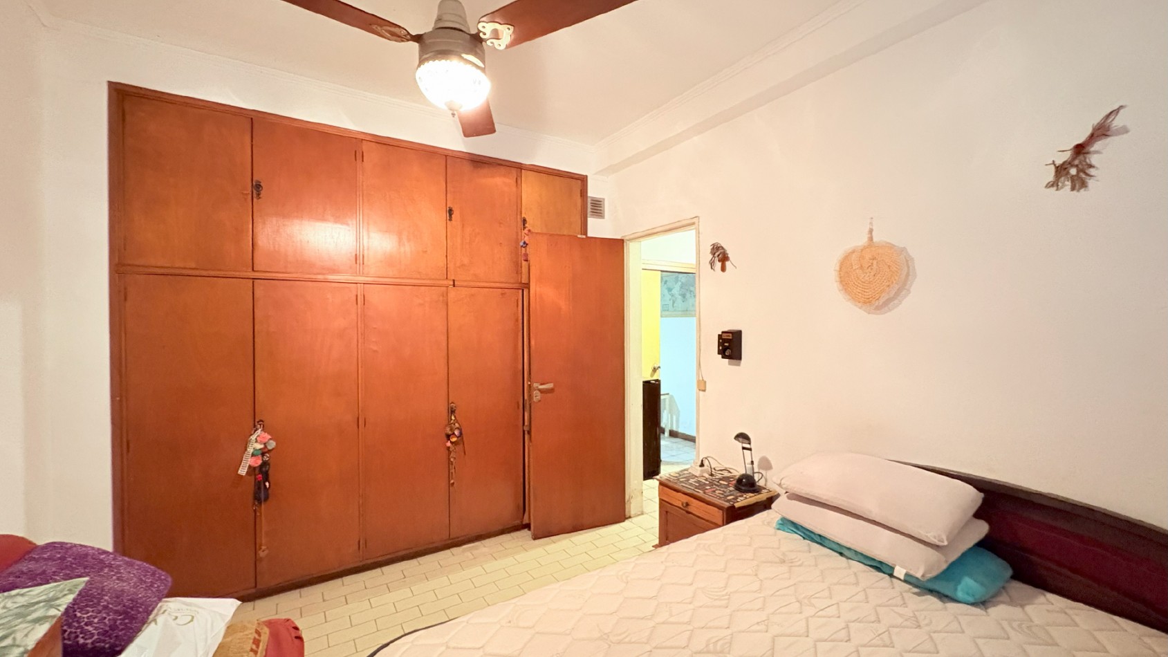 Casa 6 Ambientes con Quincho y Cochera Cubierta Para 2 Autos
