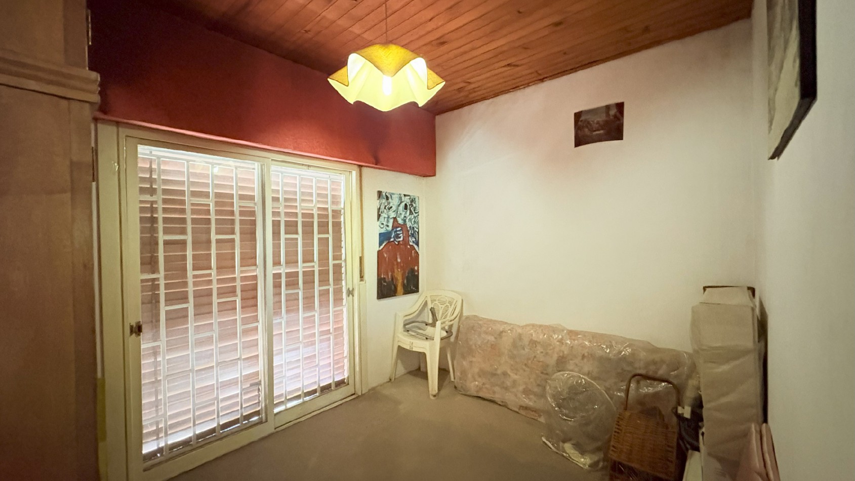 Casa 6 Ambientes con Quincho y Cochera Cubierta Para 2 Autos
