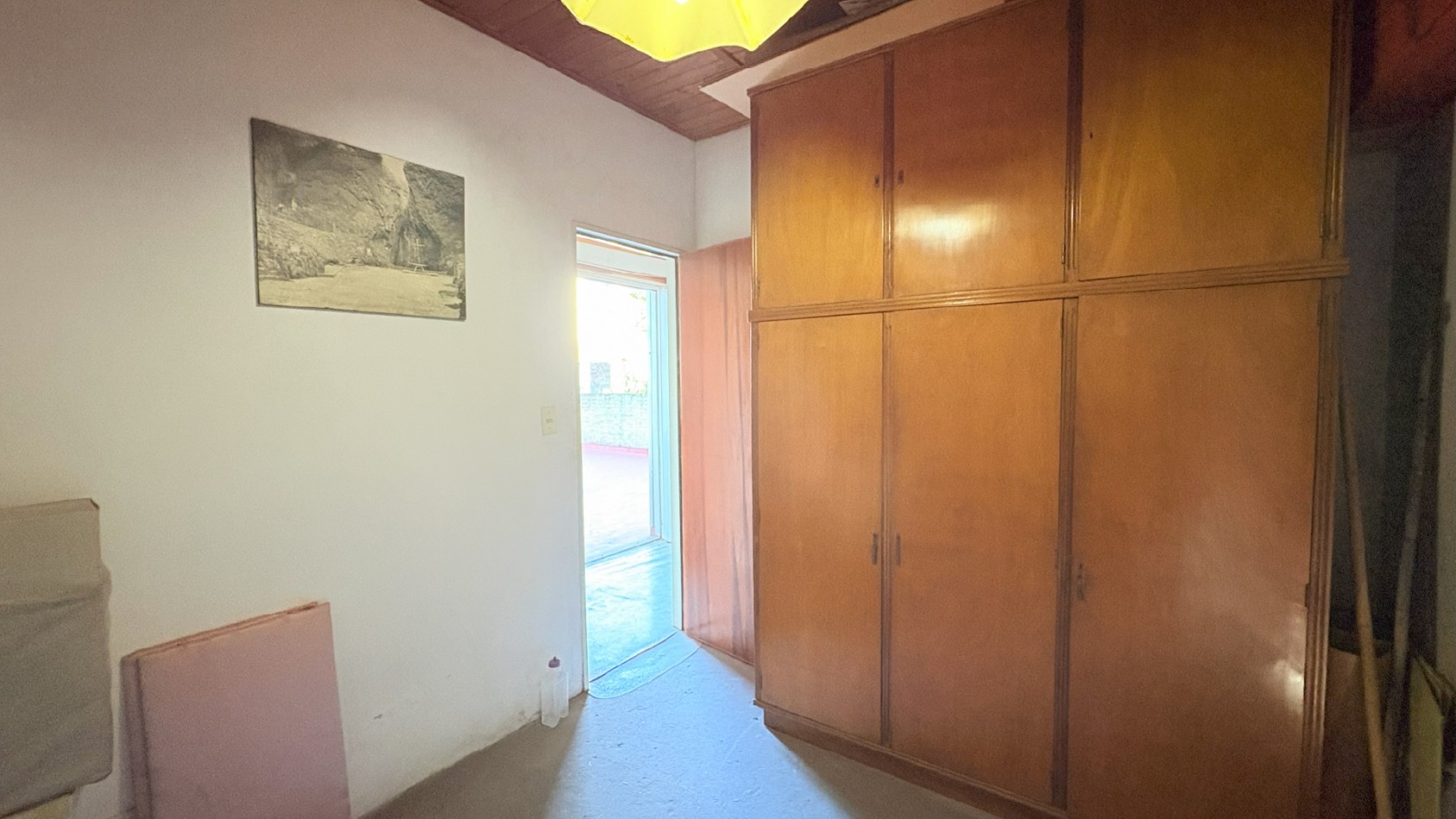 Casa 6 Ambientes con Quincho y Cochera Cubierta Para 2 Autos