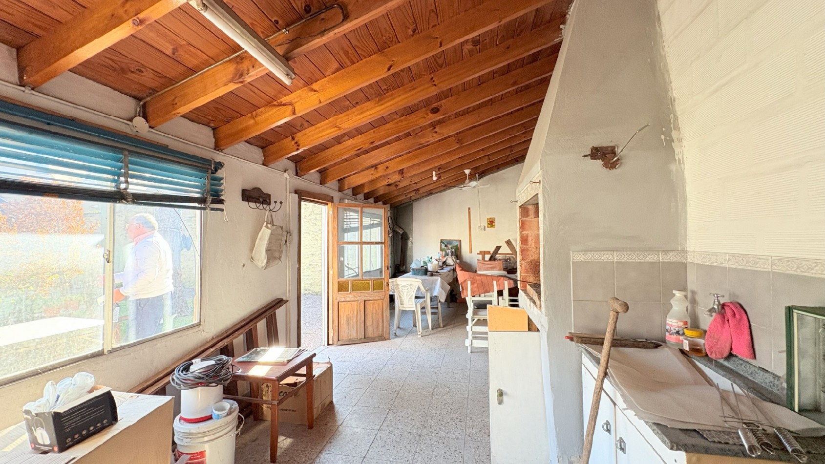 Casa 6 Ambientes con Quincho y Cochera Cubierta Para 2 Autos