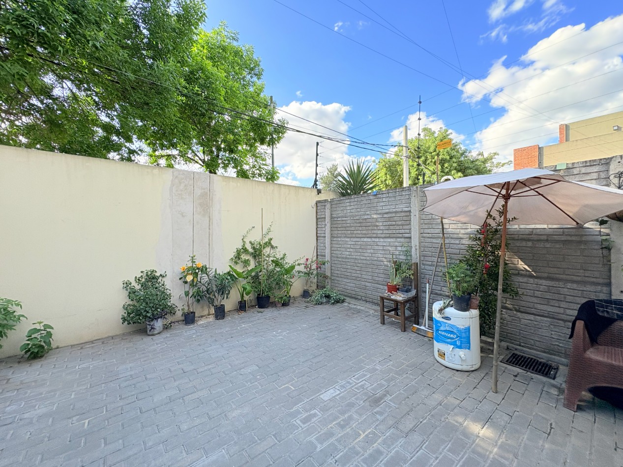 Hermoso Duplex 3 Ambientes con Patio y 2 Cocheras
