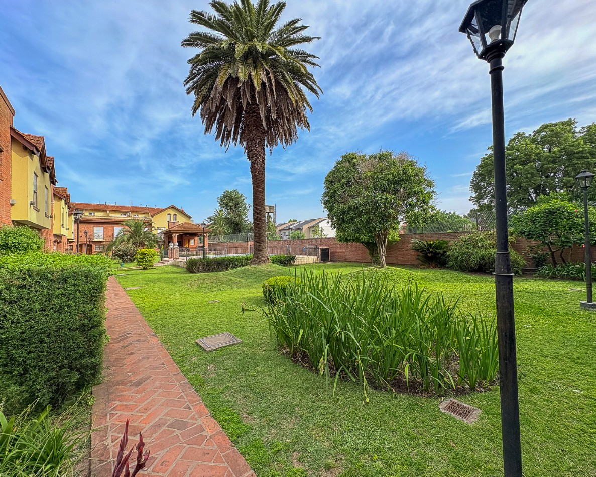Hermoso Triplex con Cochera en complejo San Miguel Village