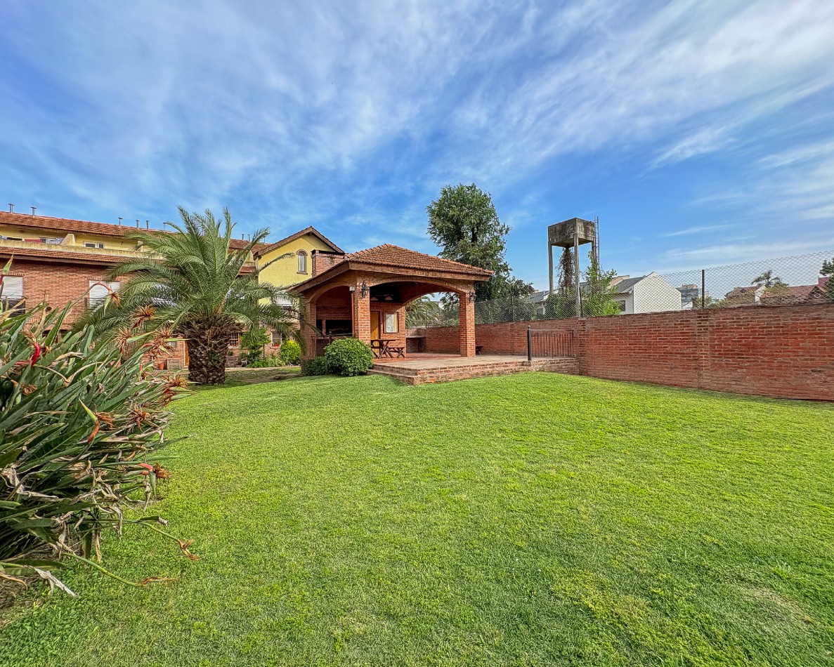 Hermoso Triplex con Cochera en complejo San Miguel Village