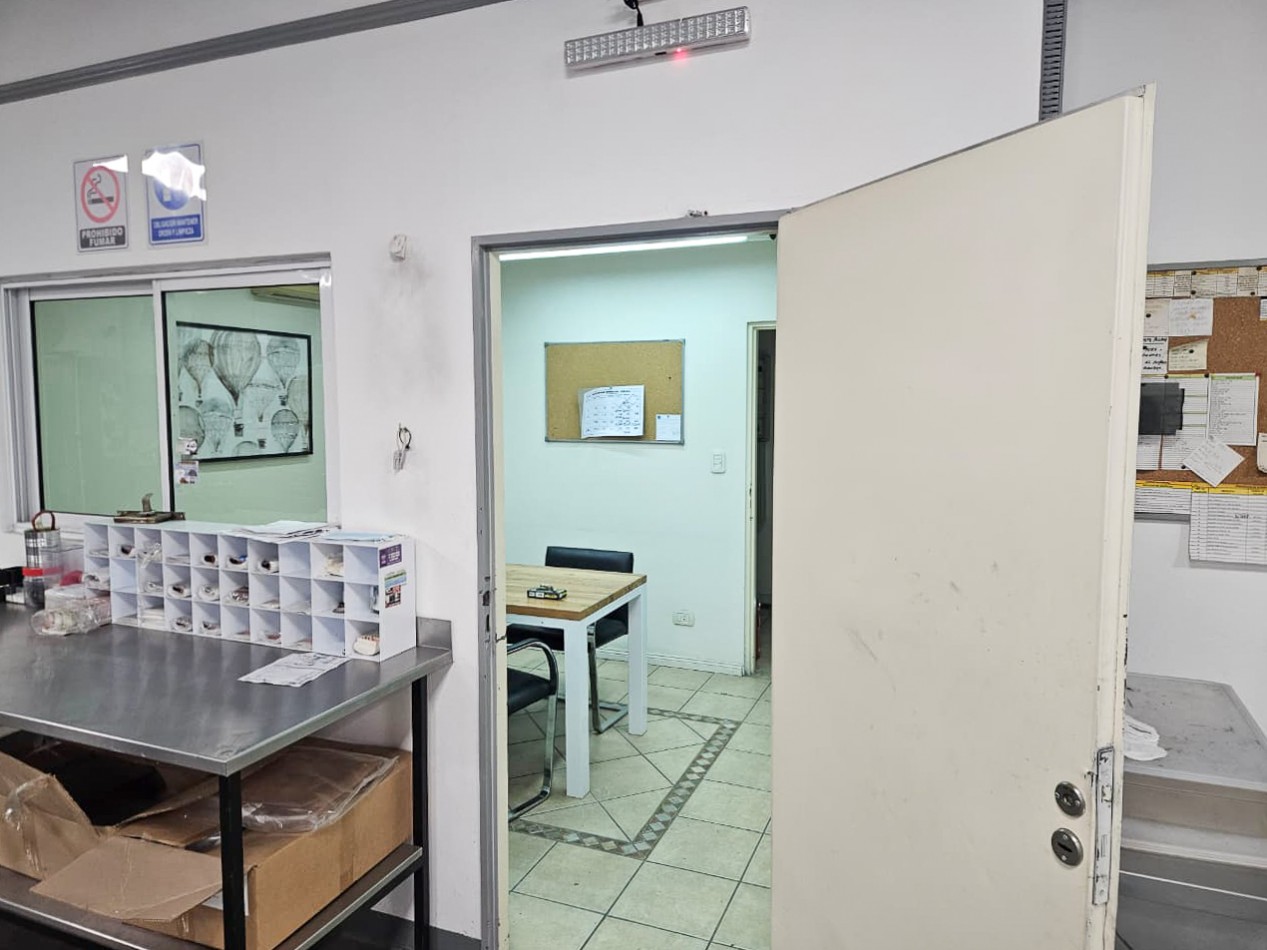 2 Galpones en Excelente Estado con Muy Buena Ubicacion en San Miguel