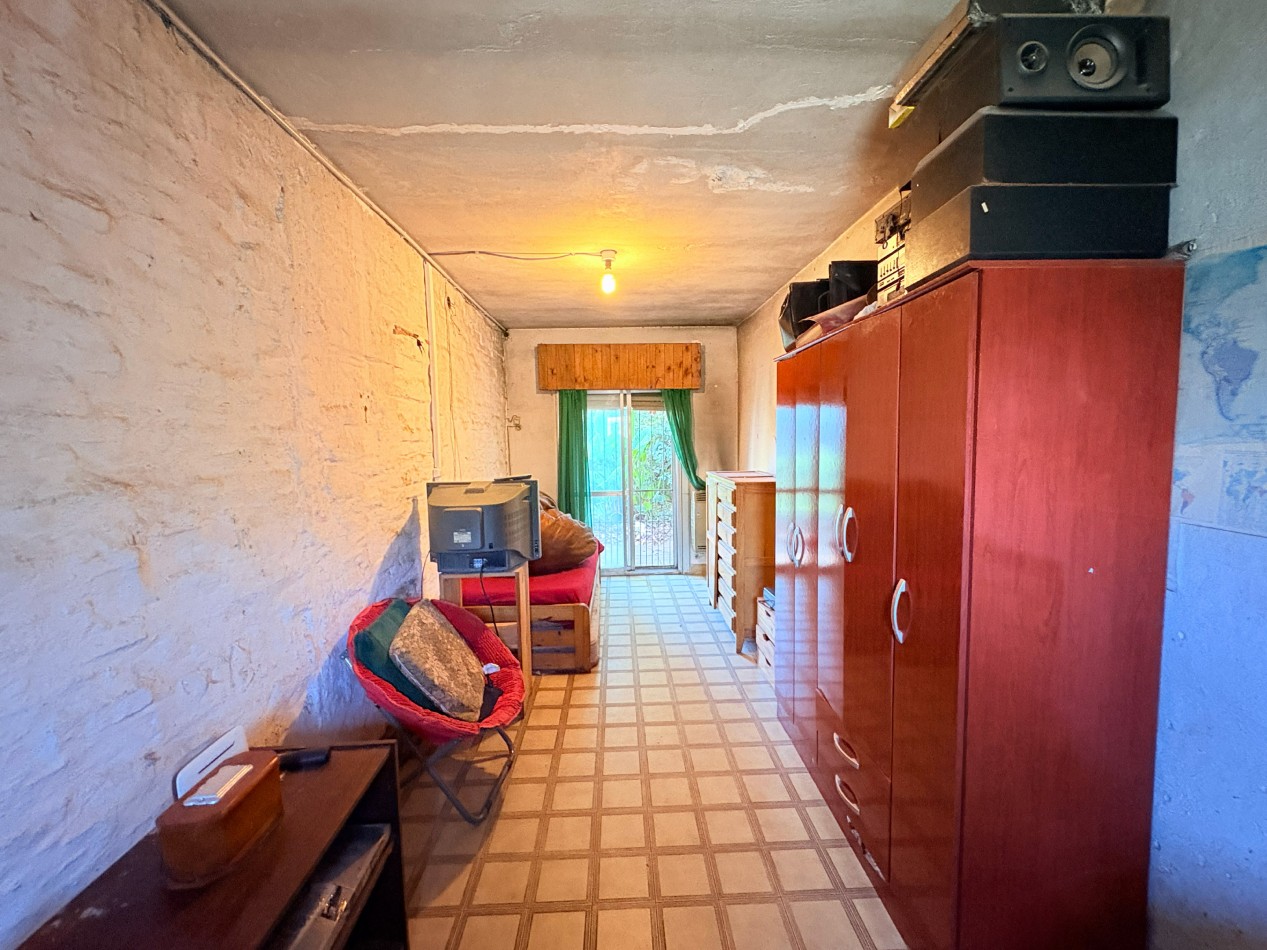 Casa 2 Ambientes con Patio y Cochera