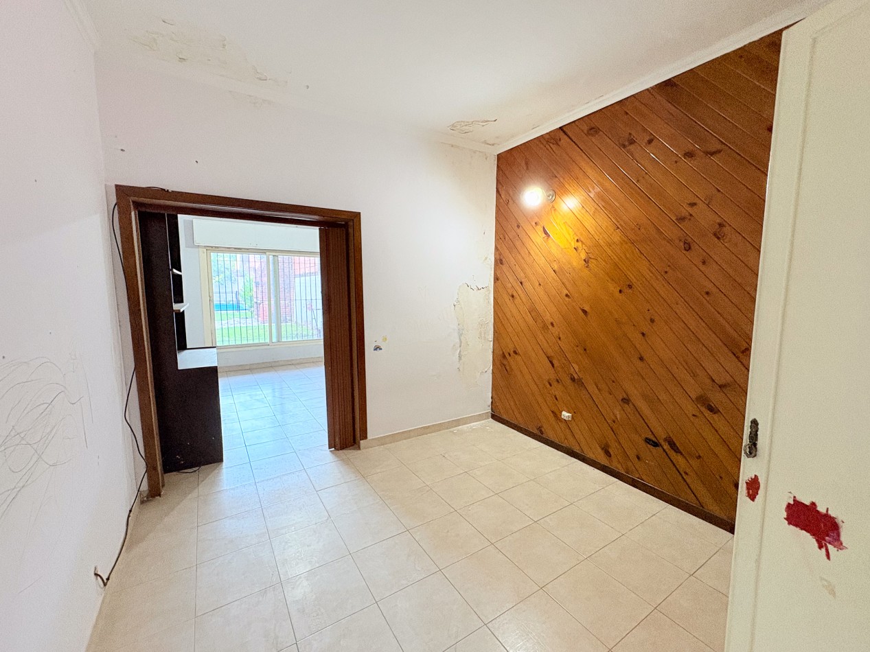 Casa con quincho y pileta en Venta en San Miguel