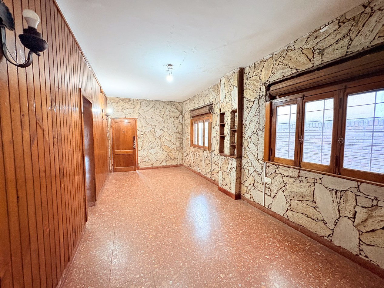 Casa con quincho y pileta en Venta en San Miguel