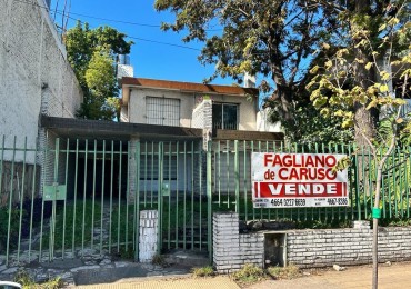 EXCELENTE CASA EN ZONA COMERCIAL