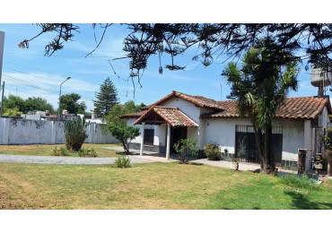 Casa 4 Ambientes Excelente Ubicacion Comercial